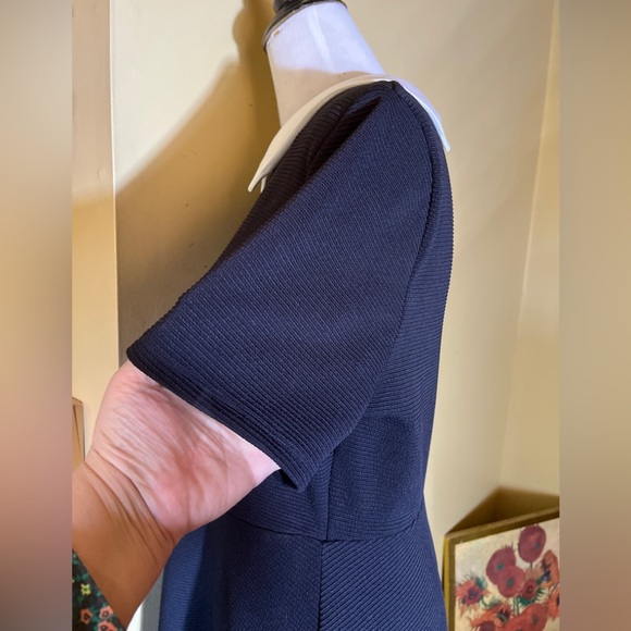 WEDNESDAY ADDAMS Size 1X Gothic Costume Black Dress White Collar Forever 21 NEW - Picture 10 of 15